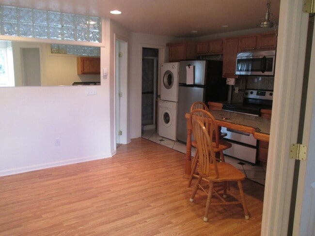 Photo - Private room with W/D in the unit. Month-M... Unit 640-307a
