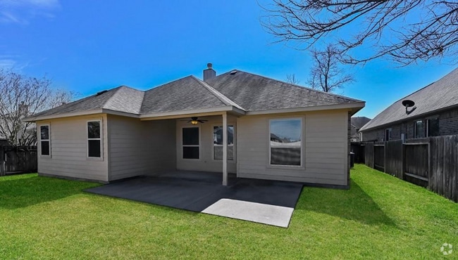 Building Photo - 54114 Roundtable Dr Rental