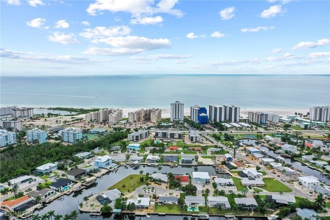 Photo - 10 Clearview Blvd