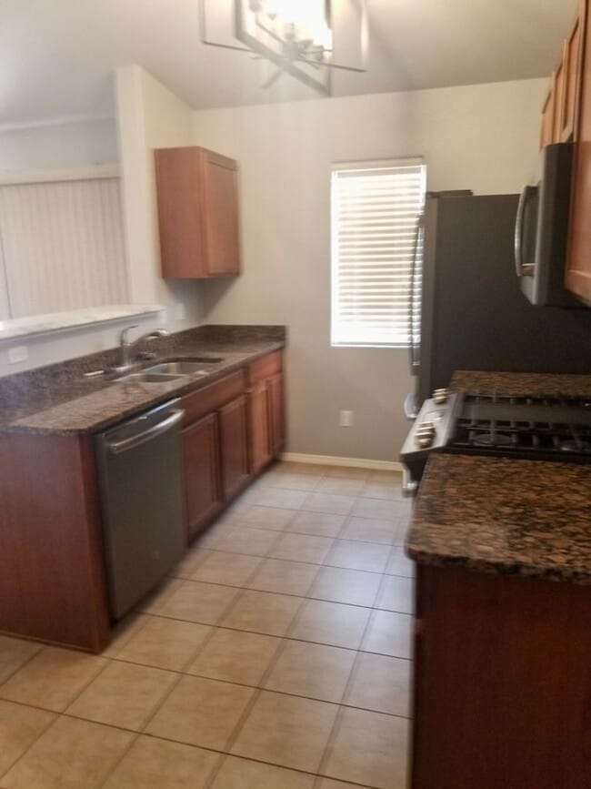 Photo - 5095 Kensington Way