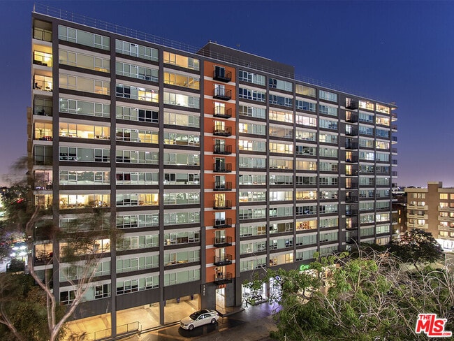 Building Photo - 3460 W 7th St Unit 1101 Rental