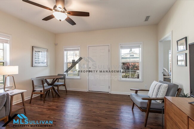Photo - 1208 Wall St