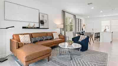 Photo - 8322 Asteroid St