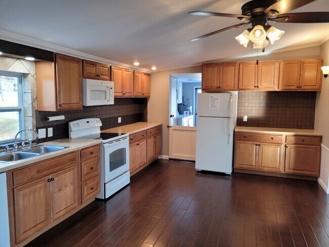 Photo - 8602 Fruit Rd