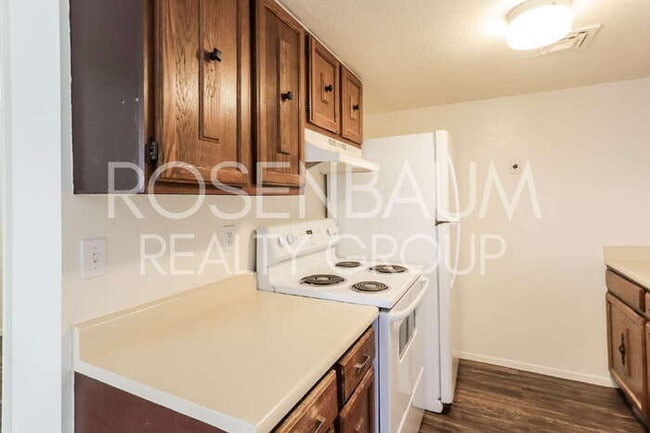 Photo - 2625 N Alvernon Way Unidad d1