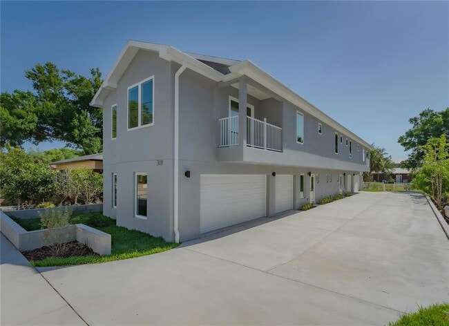 Photo - 310 Hibiscus St