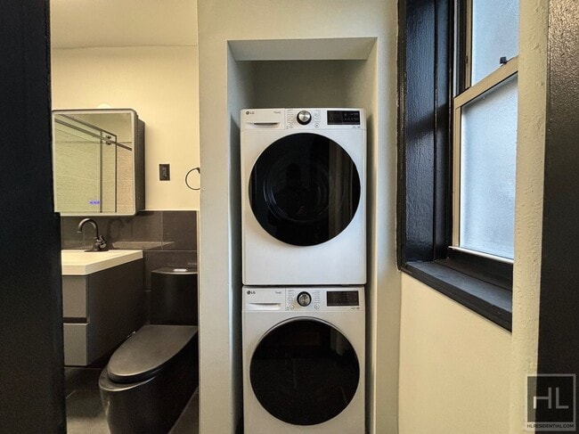 Photo - East 58th Street Unidad 1B