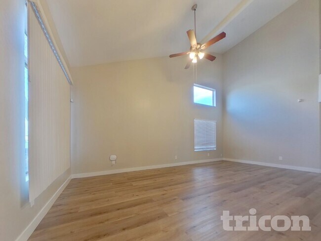 Photo - 2645 S 63rd Ln