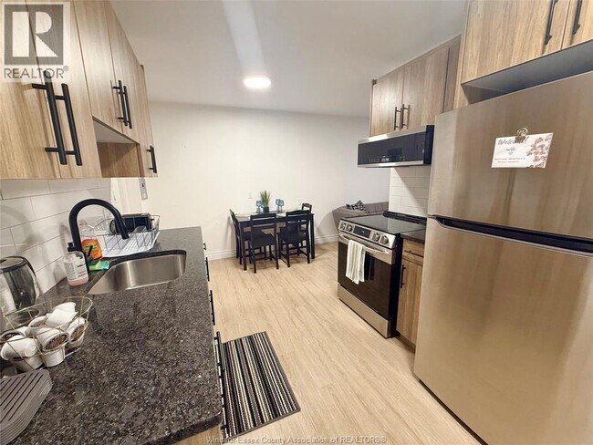 Photo - 808 Ottawa St Unit 2