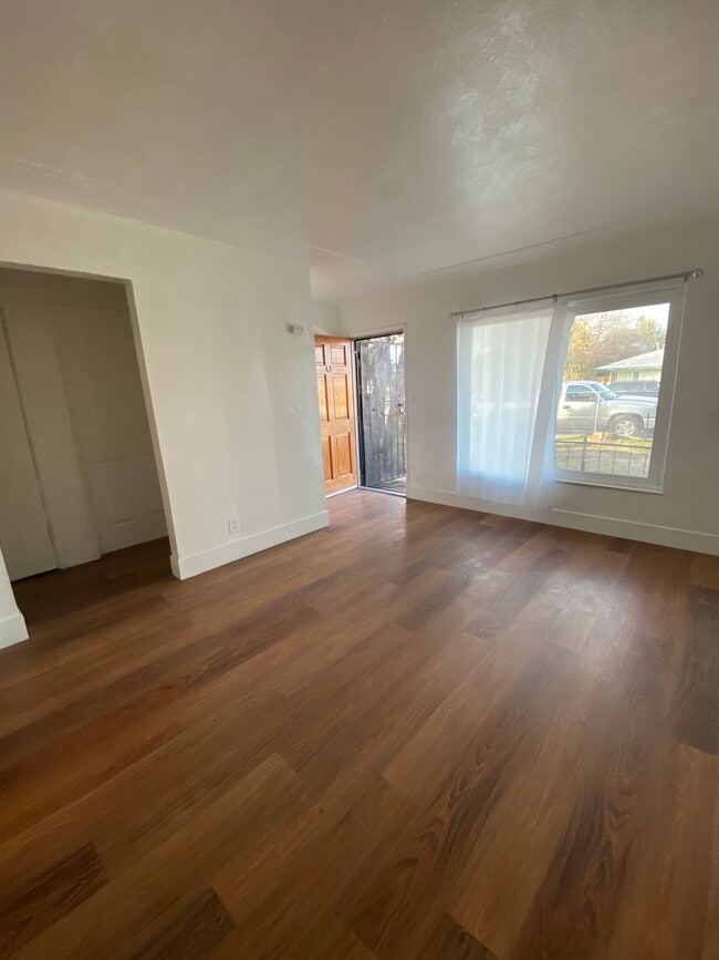 Photo - 3402 Mayfair Dr S