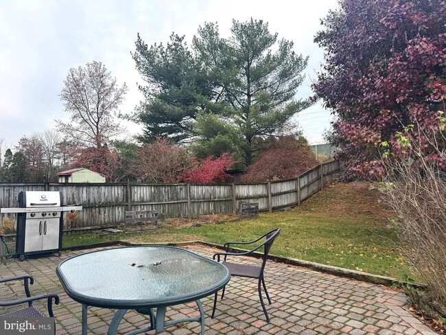 Photo - 225 Cedar Dr