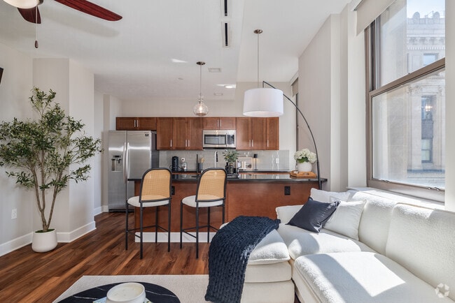 1BR, 1BA - 670SF - I1 - Dining Room - The Terminal Tower Residences