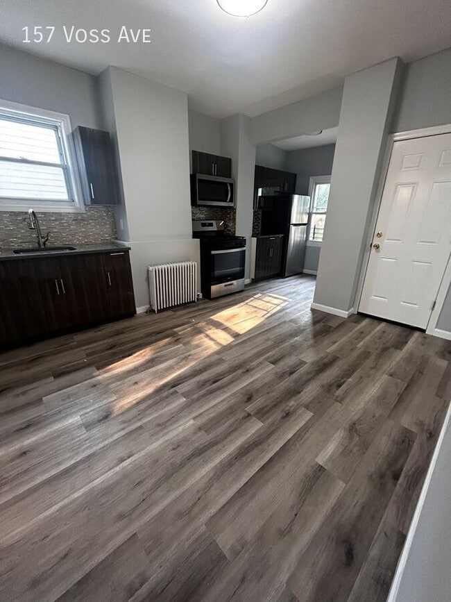 Photo - 157 Voss Ave