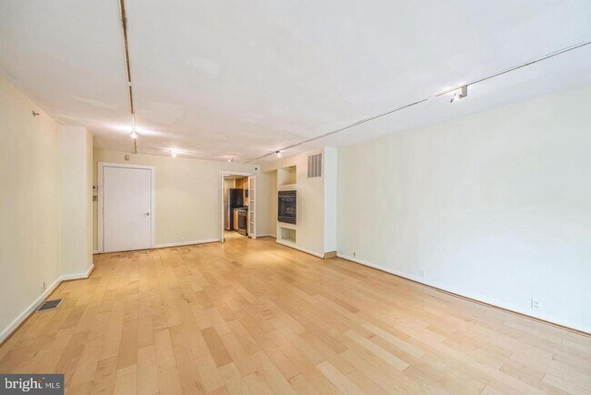1520 16th St NW Unit 101