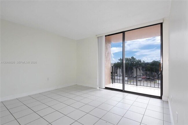 Photo - 16751 NE 9th Ave Unit 401