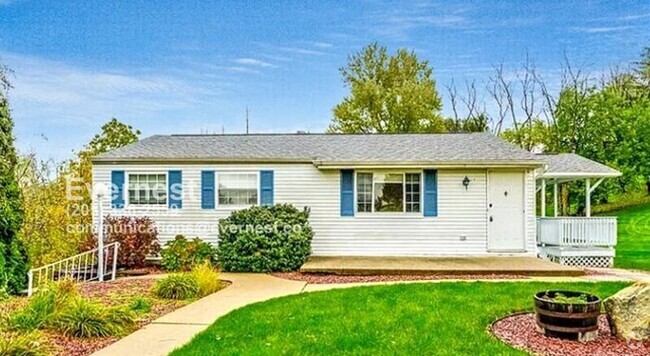 Building Photo - 2068 Robin Hood Dr Rental