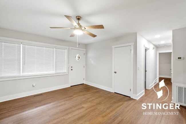 Photo - 607 Greenway Ct