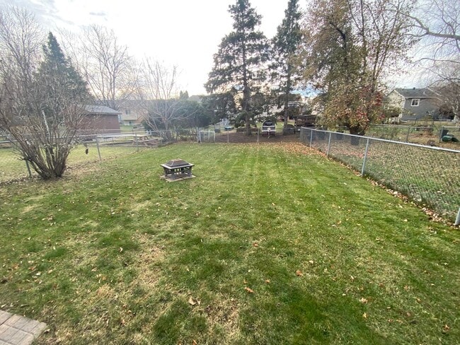 Photo - Quiet Neighborhood Gem:3 Bedroom/2 Bathroom - Fenced in Yard
