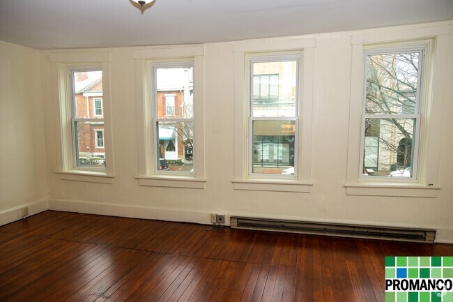 Building Photo - Putnam Realty - 114 1/2 Putnam Street Unit 114 1/2 #3 Putnam Rental