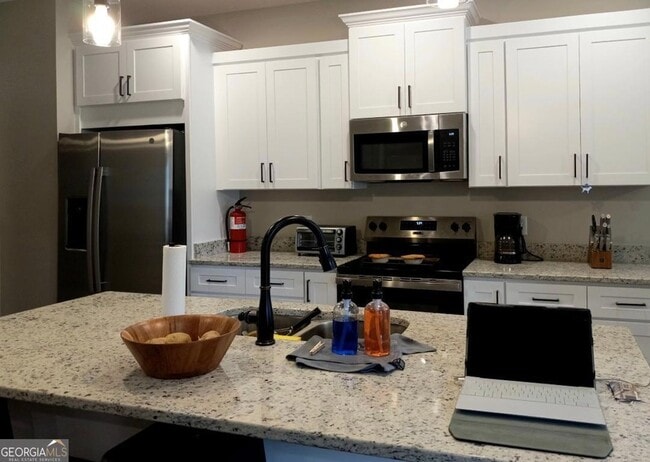 Photo - 409 N Main St