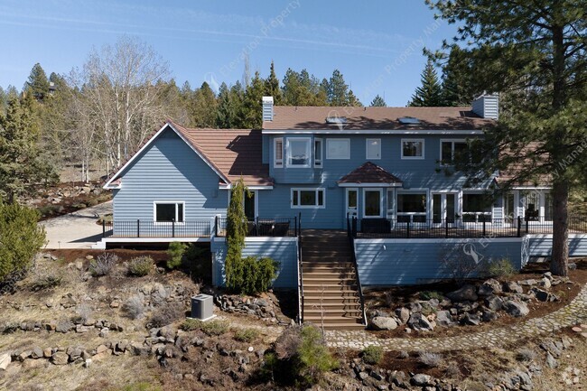 Building Photo - Luxury Living with Unmatched Cascade Views... Rental