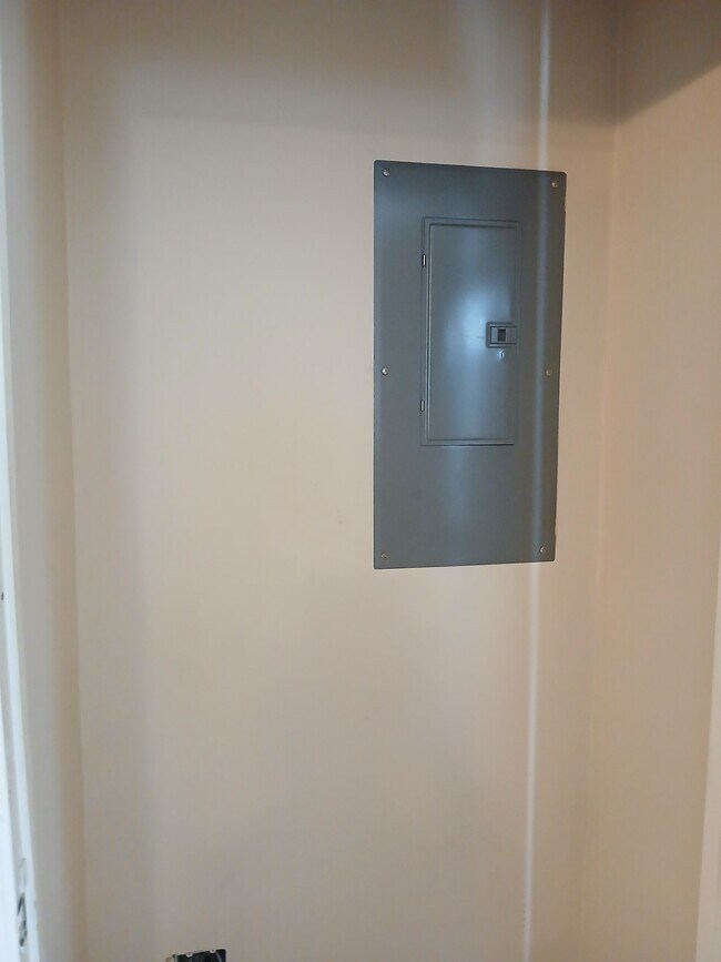 Photo - 709 S Poplar St