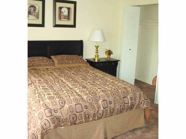 Bedroom - Royal Breeze Apartments