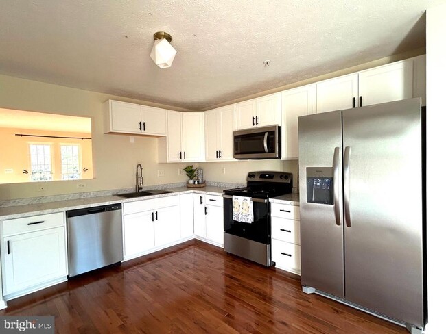 Photo - 1703 Bluffs Island Ct