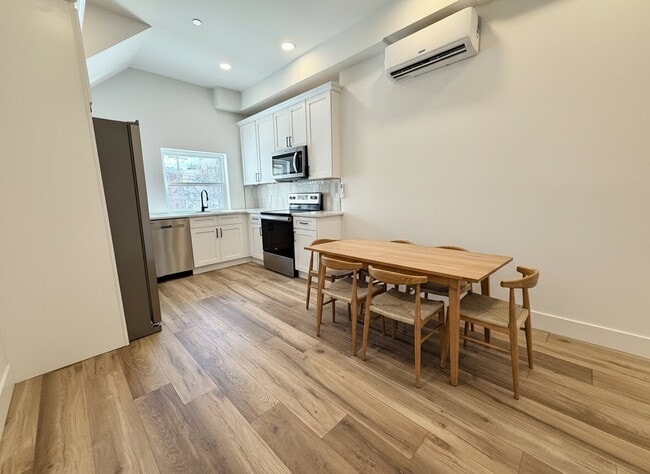 Photo - 1255 Leopard St Unit 2