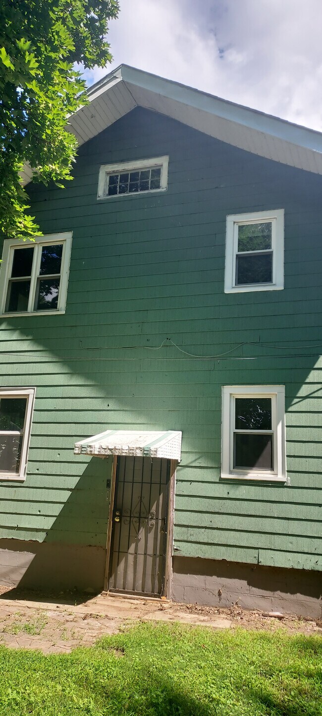 Photo - 328 Royal Ave