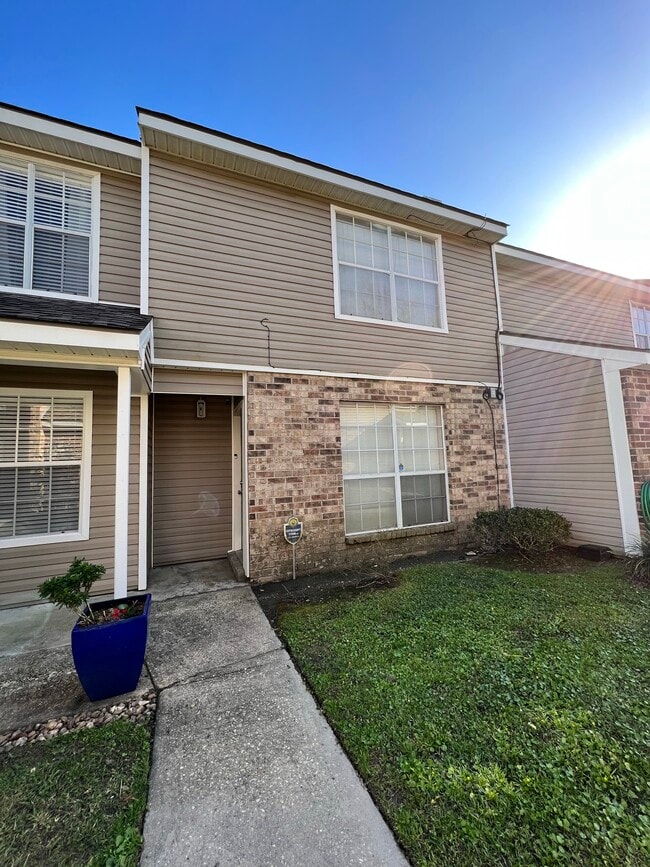 Photo - 6212 Stumberg Ln Unit 507