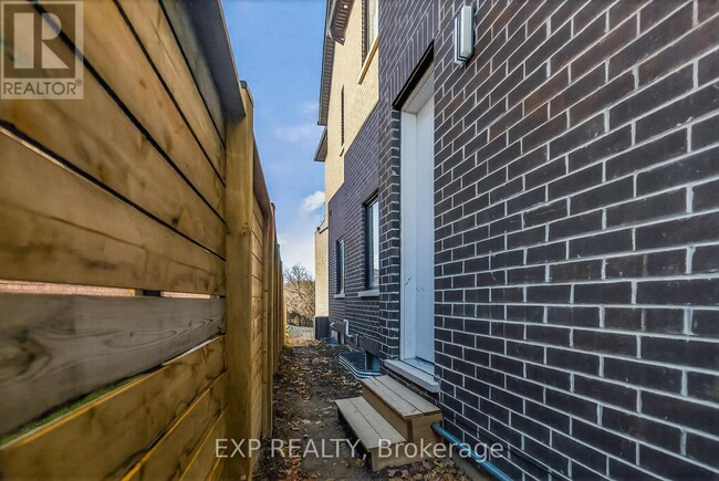 Photo - 6612 Harmony Hill