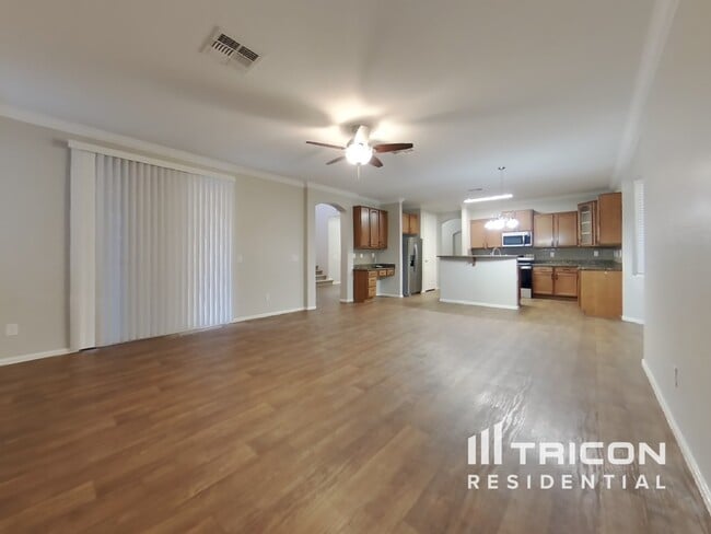 Photo - 25746 W Globe Ave