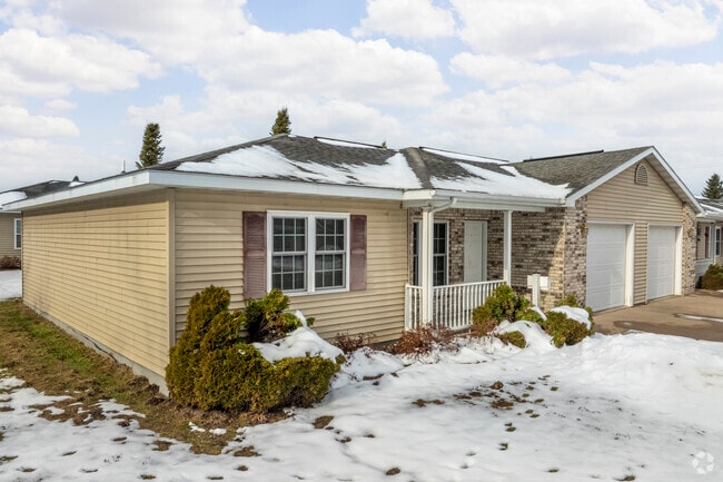 Building Photo - Tomah Property Management South