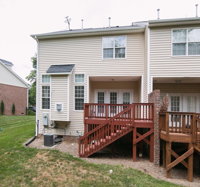 832 Saratoga Dr