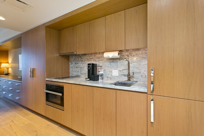 Photo - Highly Desirable STUDIO/1-Bath unit Long-T... Condo Unit D2703