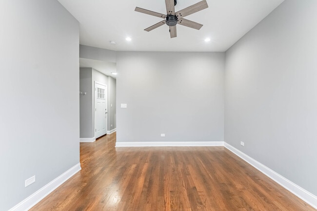 Photo - 4250 W Van Buren St