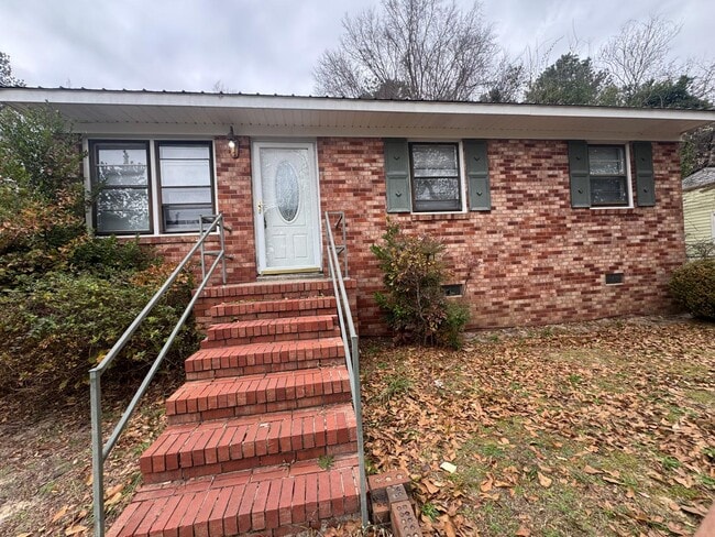 Building Photo - 1016 Augusta Dr