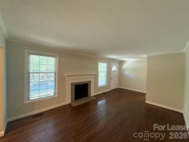 Photo - 5710 Charing Pl