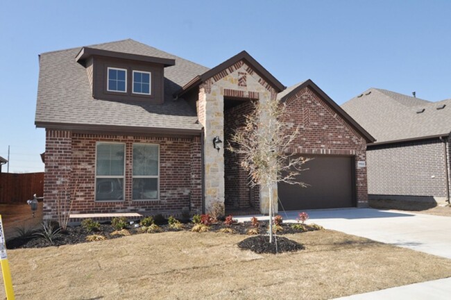 PRETTY 4-Bedroom Home in Keller ISD - PRETTY 4-Bedroom Home in Keller ISD