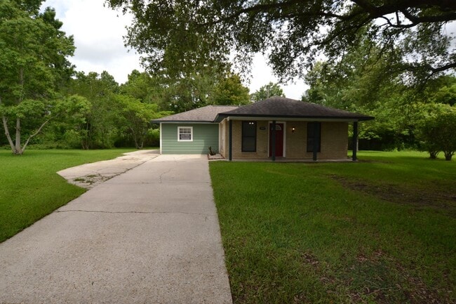 Photo - Must See! Newly updated, 3 bedroom, 1.5 bath off Starring Lane in Mayfair Subdivsion