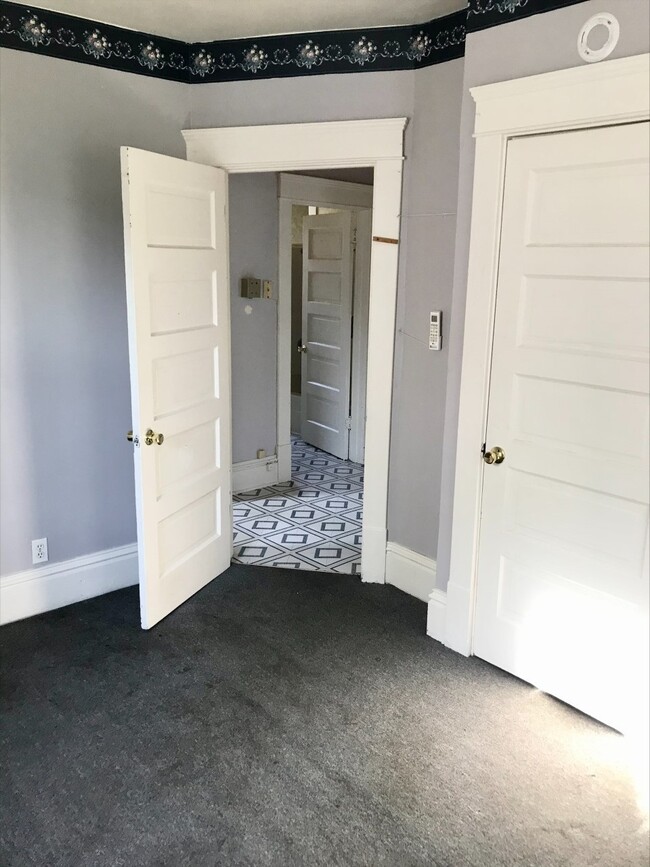 Photo - 339 W Columbia St Unidad 339