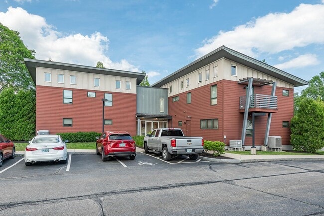Photo - 659 Dennett St Unit 1