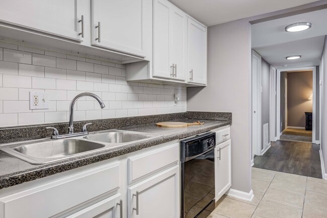 Photo - Westchase Apartments