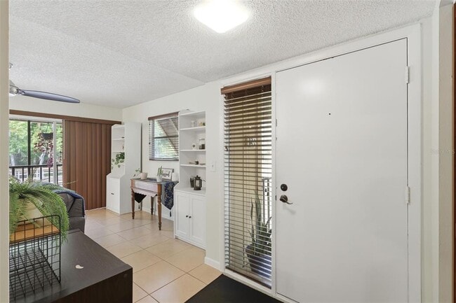 Photo - 140 Orchid Woods Ct Unidad 13B