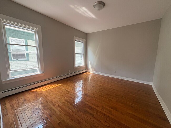 Photo - 265 Norton St Unit 2