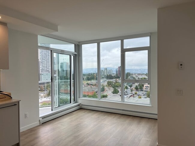 Building Photo - 13685-13102 102 Ave