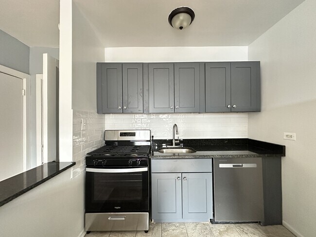 Photo - 5662 N Ridge Ave Unidad i2