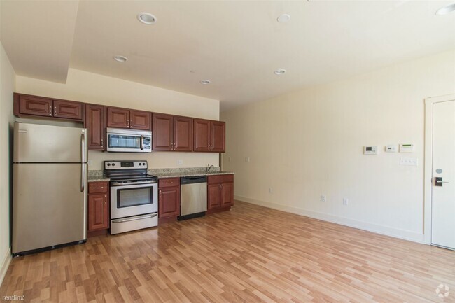 Building Photo - 2 br, 1 bath Triplex - 1503 MASTER ST Unit B Rental