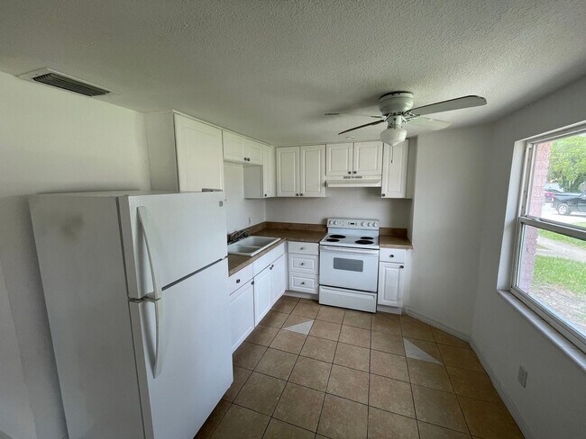 Photo - 5319 Avery Rd Unit 1